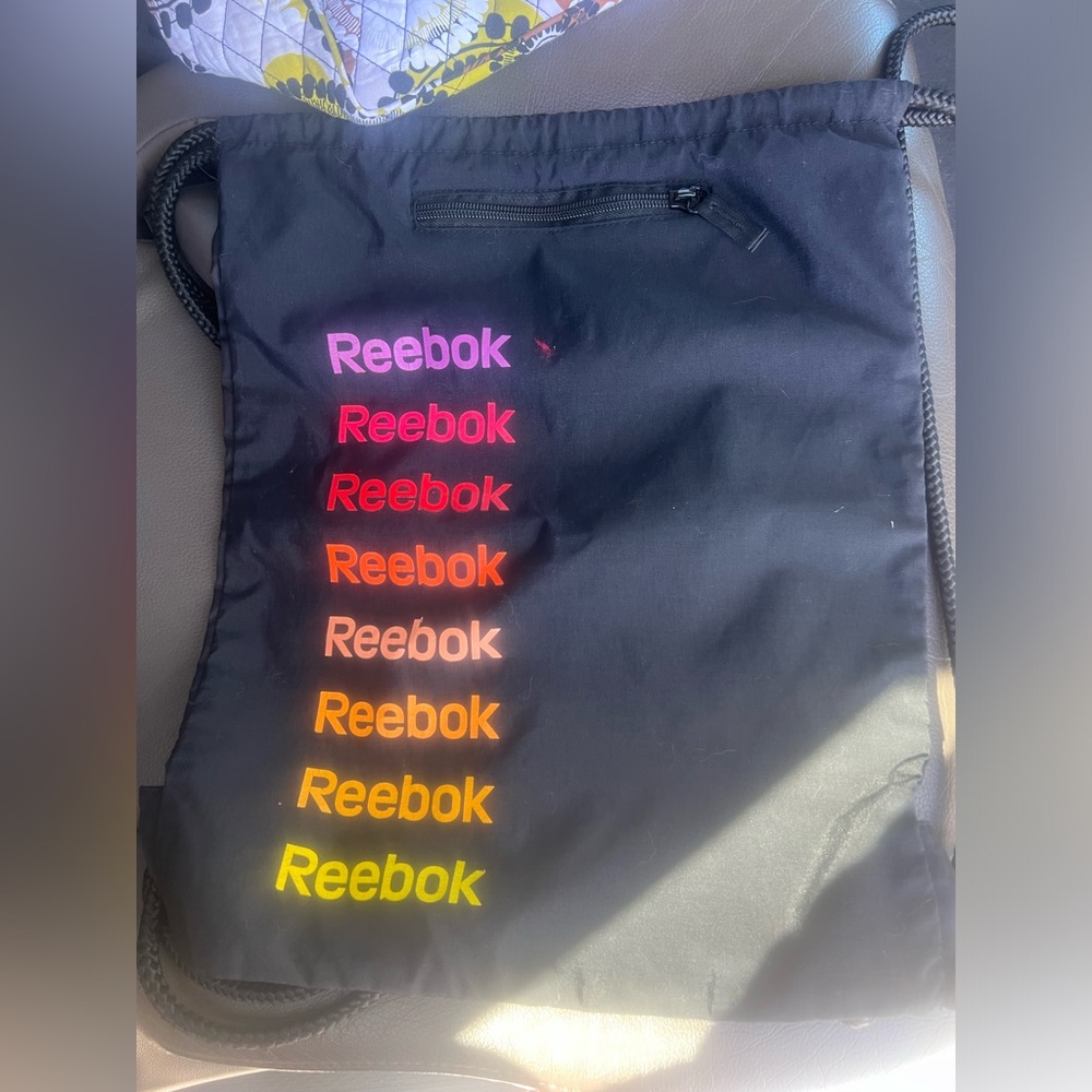 COPY - Reebok tote - Picture 2 of 3